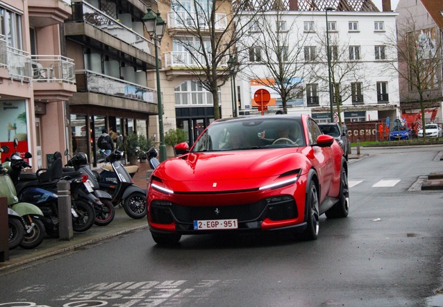 Ferrari Purosangue, gespot door carphotography_daan (Daan Marinus)