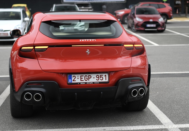 Ferrari Purosangue, gespot door RJ-Carphotography (Rens Jobse)