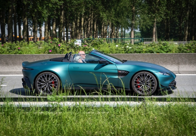 Aston Martin V8 Vantage Formula 1 Edition Roadster, gespot door Kevin_vdv (Kevin Vandevelde)