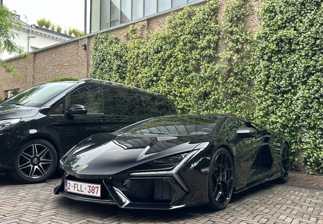 Lamborghini Revuelto, gespot door Joeri ( )