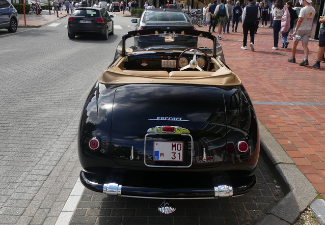 Ferrari 166 Inter Stabilimenti Farina Cabriolet, gespot door Ferrari-Lamborghini Fan (Francky Cordy)