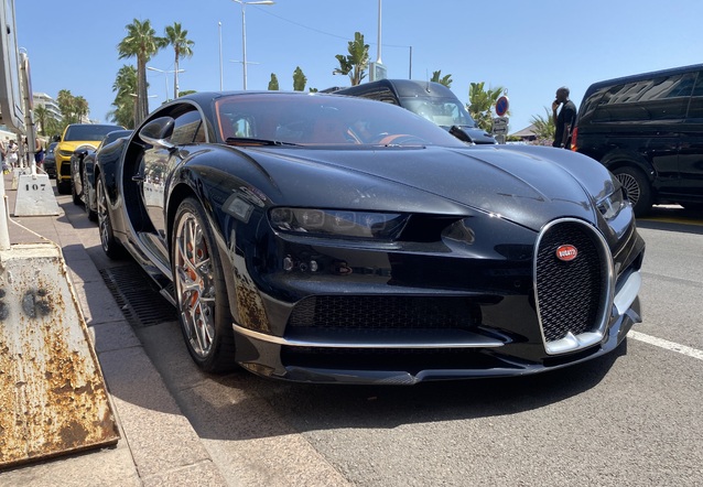 Bugatti Chiron Sport, spottÃ© par P_carspots (Pepijn van Loon)