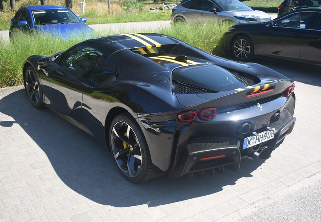 Ferrari SF90 Spider Assetto Fiorano, gespot door Milan-Luijten (Milan Luijten)