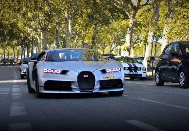 Bugatti Chiron, spottÃ© par Fan2voiture (Mathieu Julliard)