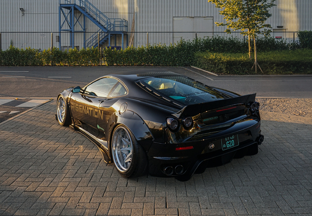 Ferrari F430 Liberty Walk Widebody, gespot door lambo_favor (Biagi & Giani Claus)