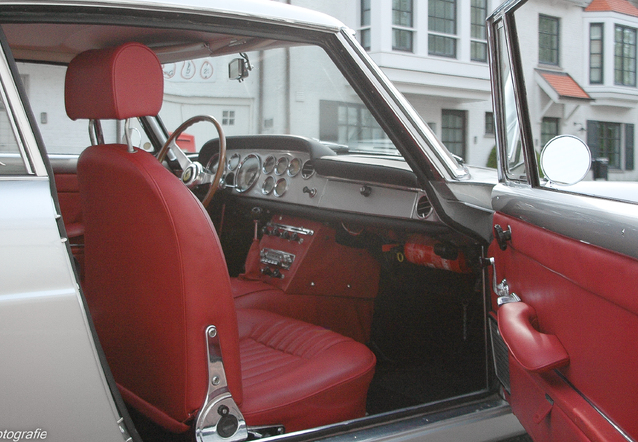 Ferrari 250 GTE, gespot door AB_Carphotography (Andele Boorsma)
