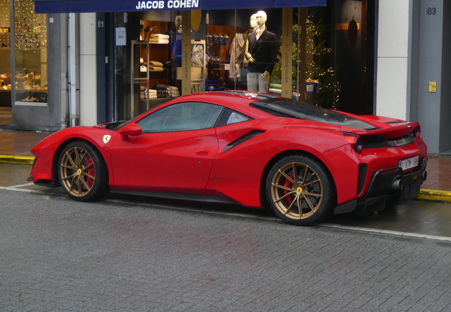 Ferrari 488 Pista, gespot door Ferrari-Lamborghini Fan (Francky Cordy)