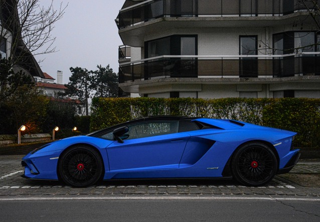 Lamborghini Aventador S LP740-4 Roadster, gespot door loyers (Chris Loyson)