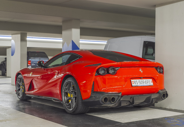 Ferrari 812 Superfast, gespot door TBits Photography (Thibault )