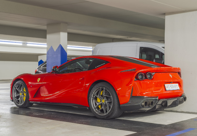 Ferrari 812 Superfast, gespot door TBits Photography (Thibault )