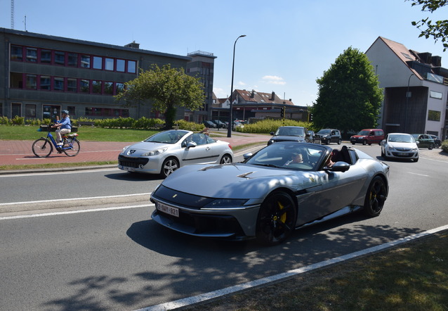 Ferrari 12Cilindri Spider, gespot door Thomaserati (Thomas De Lange)