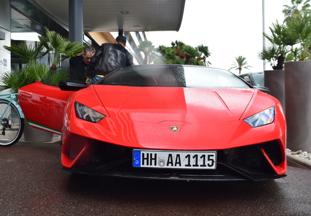 Lamborghini HuracÃ¡n LP640-4 Performante Spyder, spottÃ© par OJ (OJ The Fam)