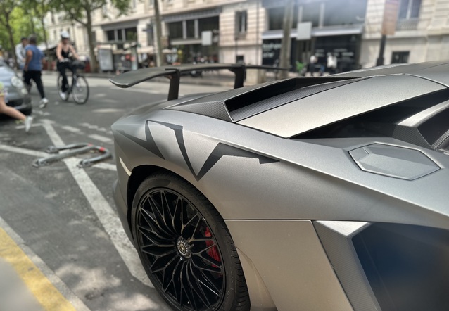 Lamborghini Aventador LP750-4 SuperVeloce, spottÃ© par TheHagueCarspotter (William Hoenstok)