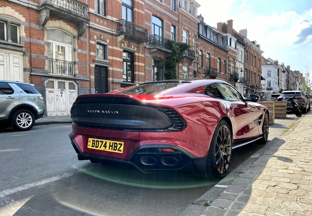 Aston Martin Vanquish 2025, gespot door Narmi (Narmi )
