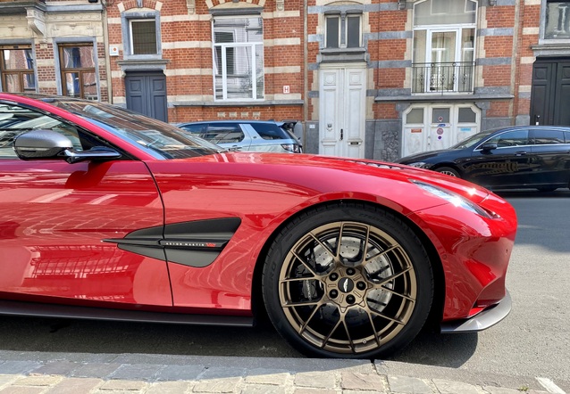 Aston Martin Vanquish 2025, gespot door Narmi (Narmi )