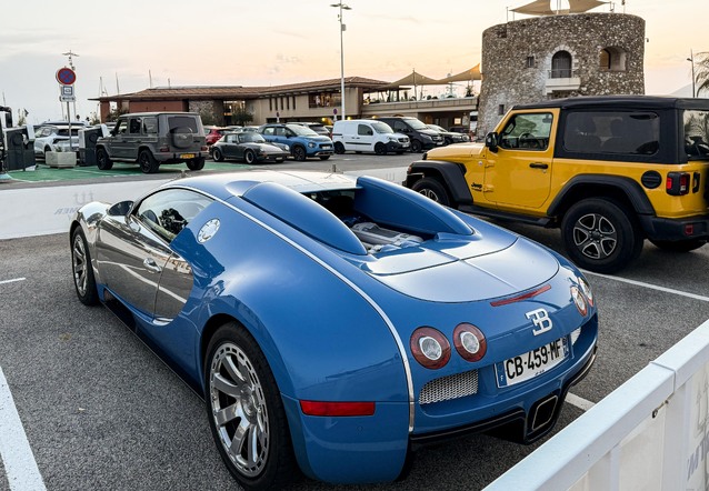 Bugatti Veyron 16.4 Centenaire, spottÃ© par funspotter ( Winpeace)
