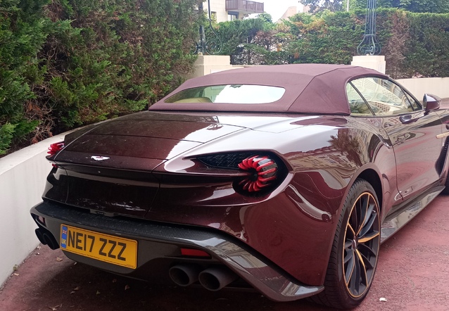 Aston Martin Vanquish Volante Zagato, spottÃ© par Martins-Jeff (Dupont Mamadou)