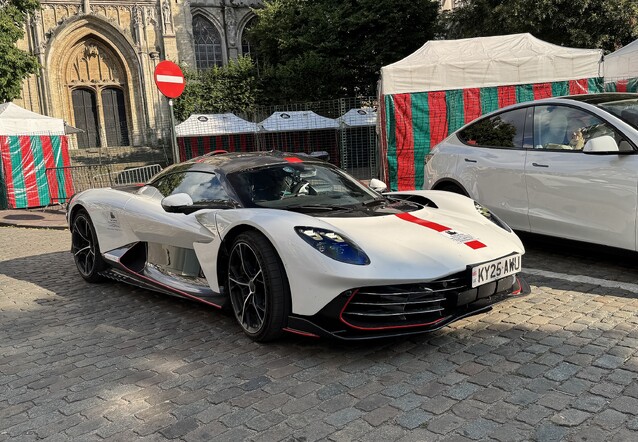Aston Martin Valhalla, gespot door Belgian-spotter (Xavier Henderickx)