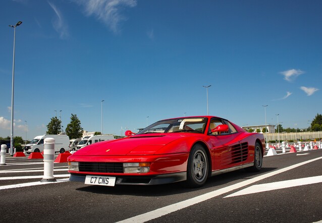 Ferrari Testarossa, spottÃ© par Flint_Cars (Flint Woolfitt)